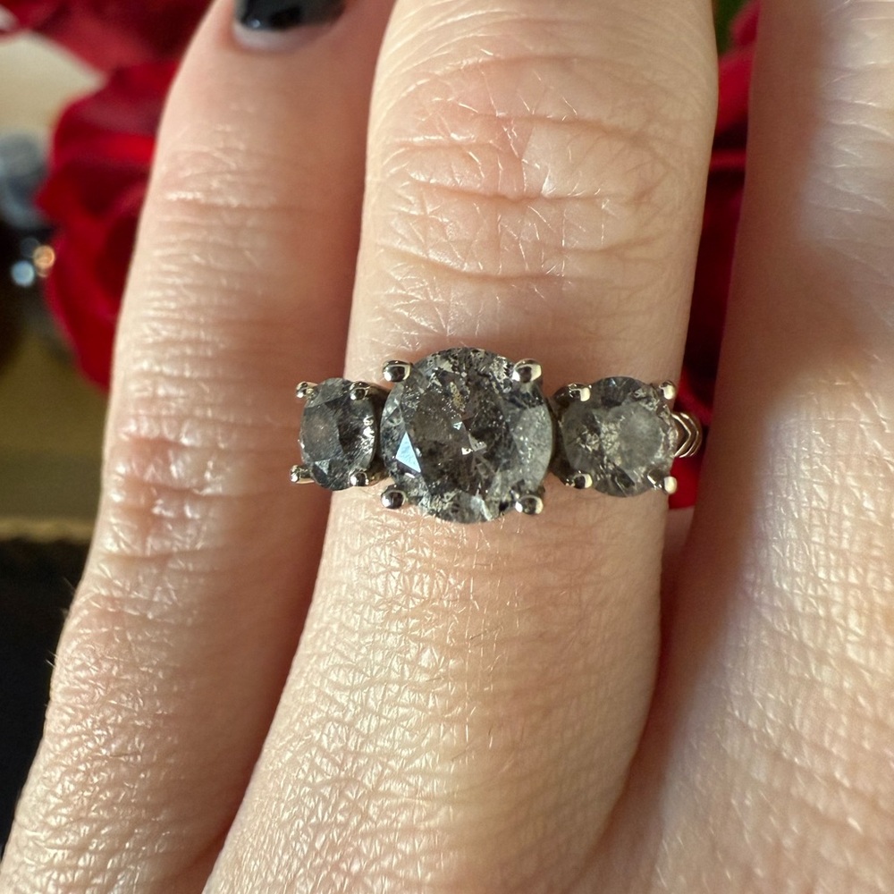 Digby and Iona 14K white gold Salt and Pepper Diamond Ring size 4